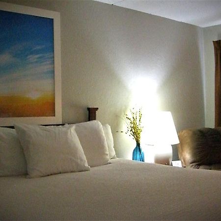 Days Inn By Wyndham Pierre Εξωτερικό φωτογραφία